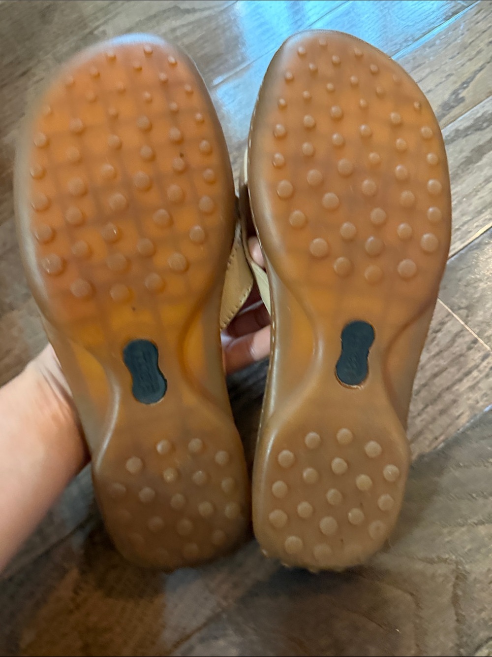 Born Cream Leather Slide Sandals size 8 - Picture 3 of 4